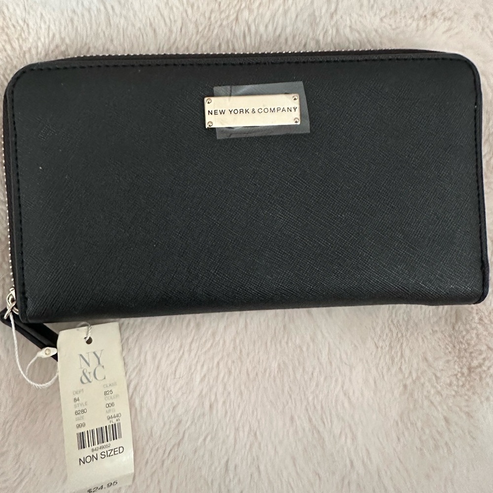 New York and company Classic Black Wallet